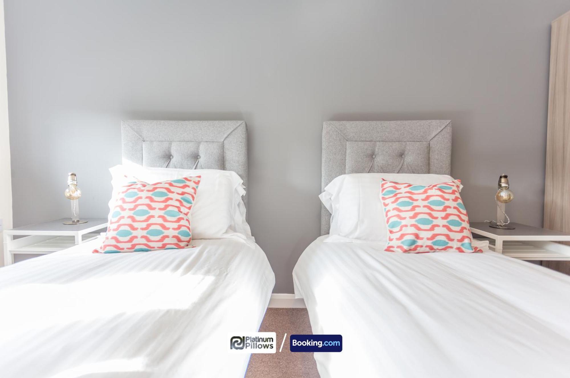 Modern Oxford 2 Bedroom Apartments, Families & Contractor Accommodation, Near John Radcliffe Hospital Экстерьер фото