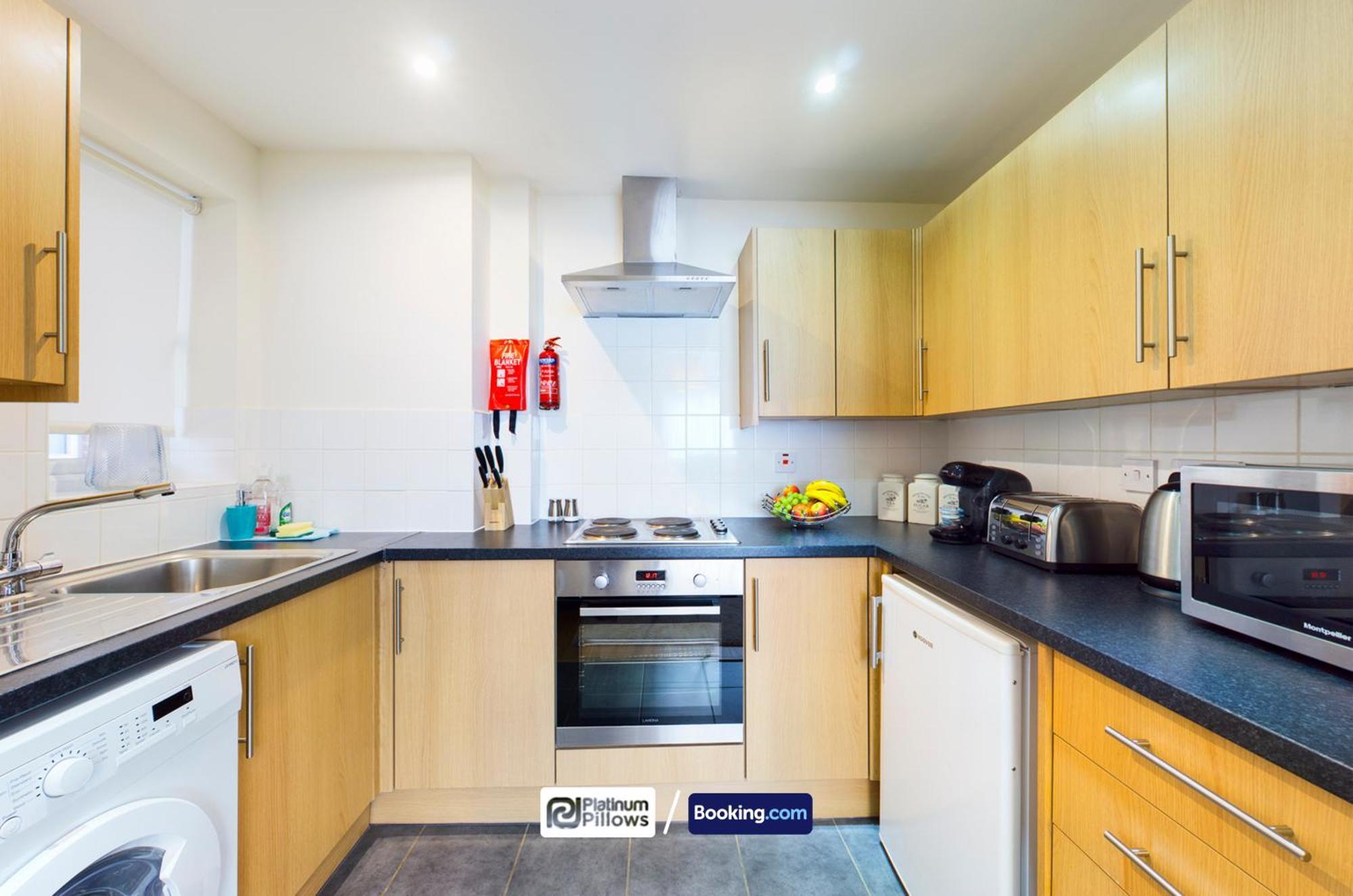 Modern Oxford 2 Bedroom Apartments, Families & Contractor Accommodation, Near John Radcliffe Hospital Экстерьер фото