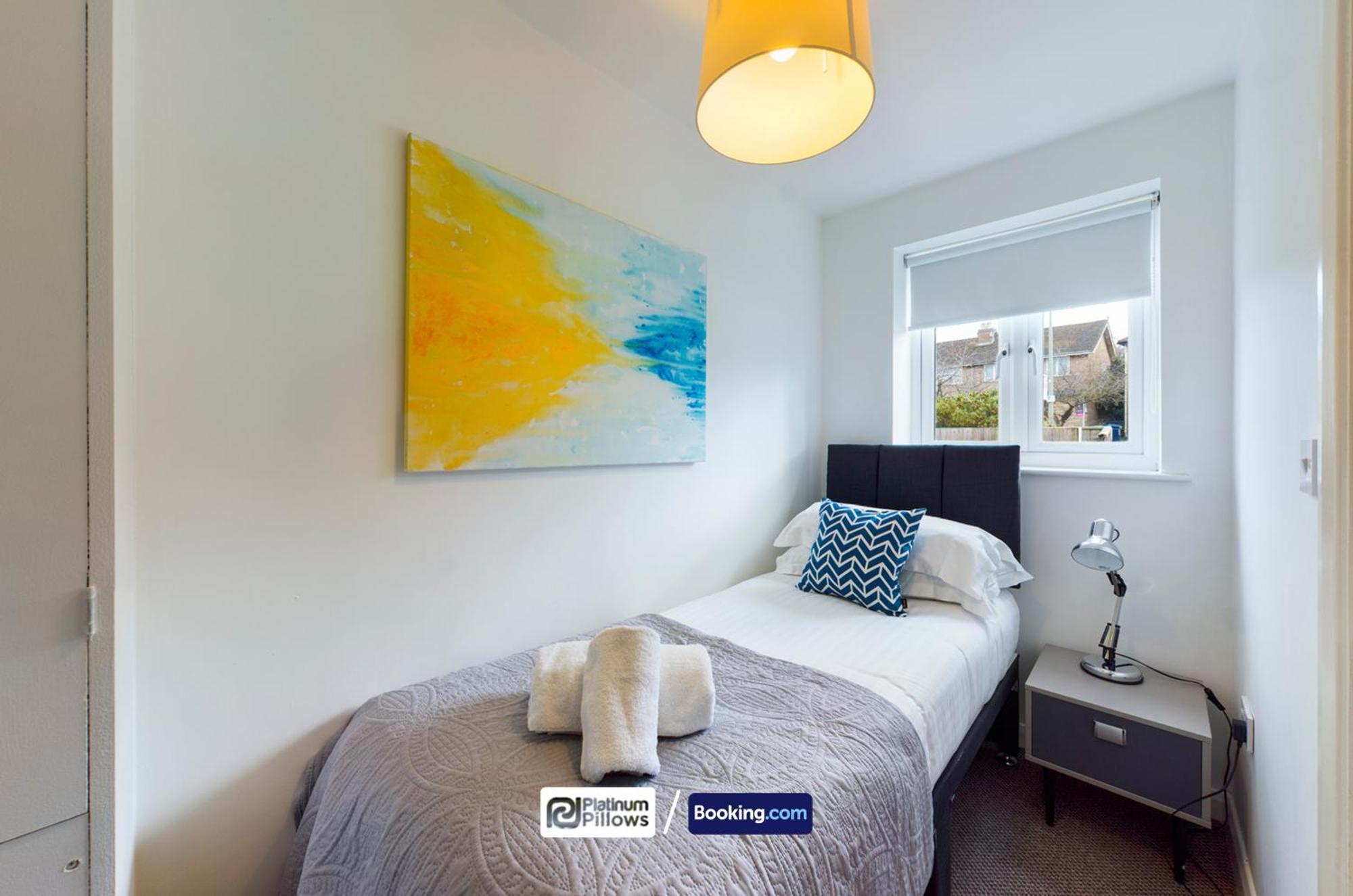 Modern Oxford 2 Bedroom Apartments, Families & Contractor Accommodation, Near John Radcliffe Hospital Экстерьер фото