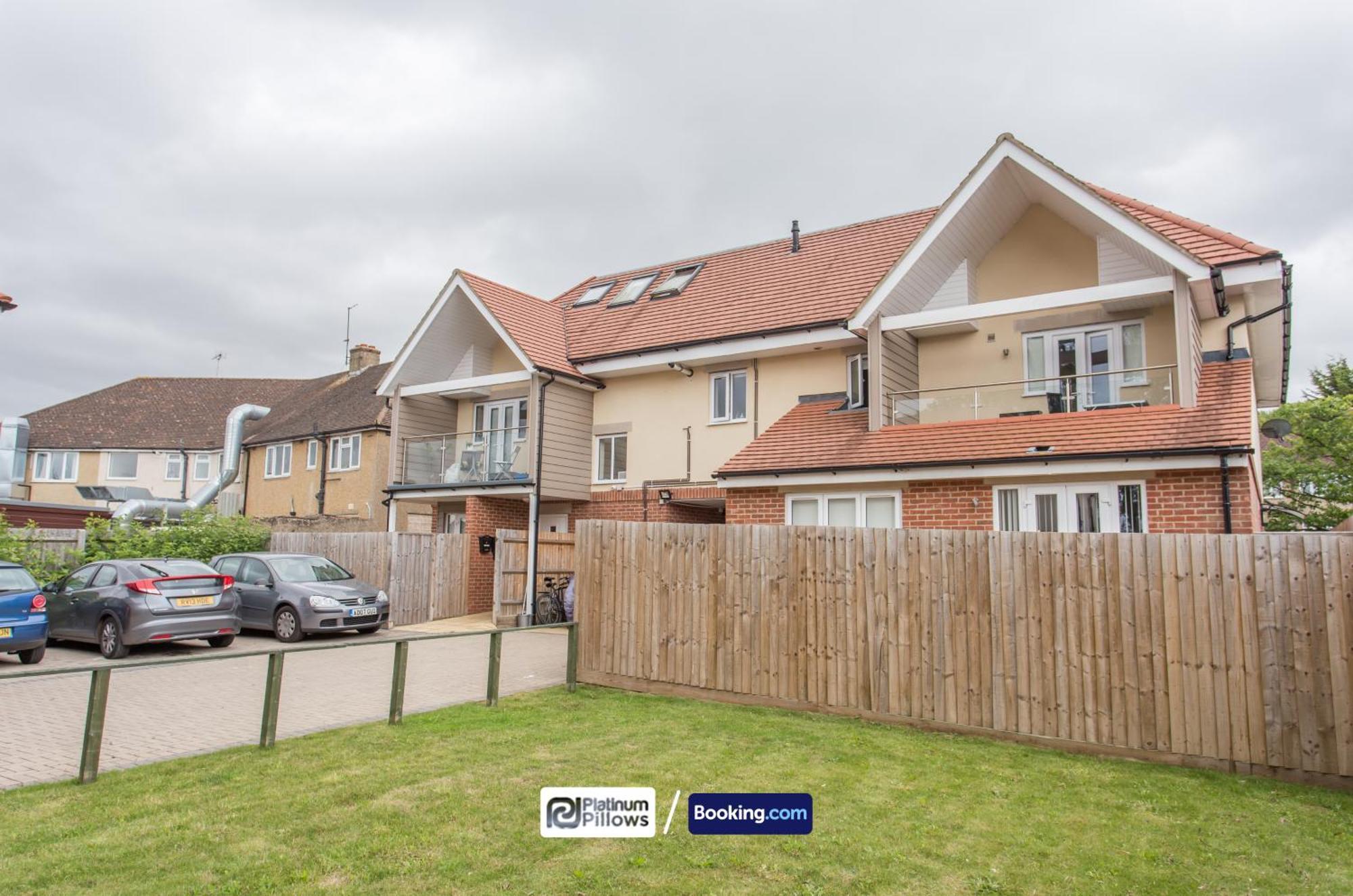 Modern Oxford 2 Bedroom Apartments, Families & Contractor Accommodation, Near John Radcliffe Hospital Экстерьер фото