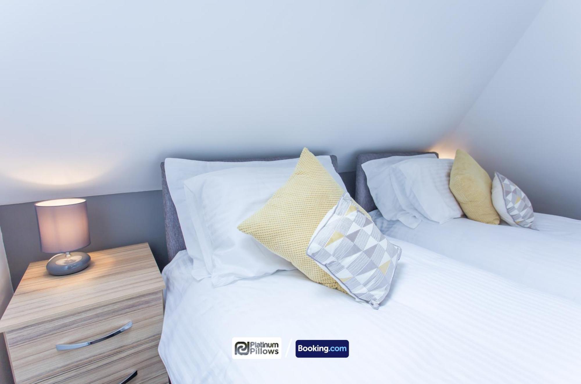 Modern Oxford 2 Bedroom Apartments, Families & Contractor Accommodation, Near John Radcliffe Hospital Экстерьер фото